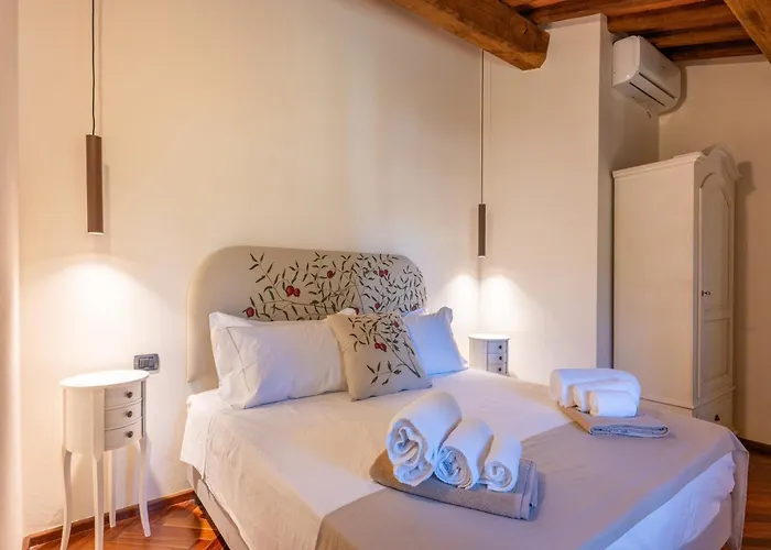 In Tuscany With Pool And Olive Grove Hébergement de vacances