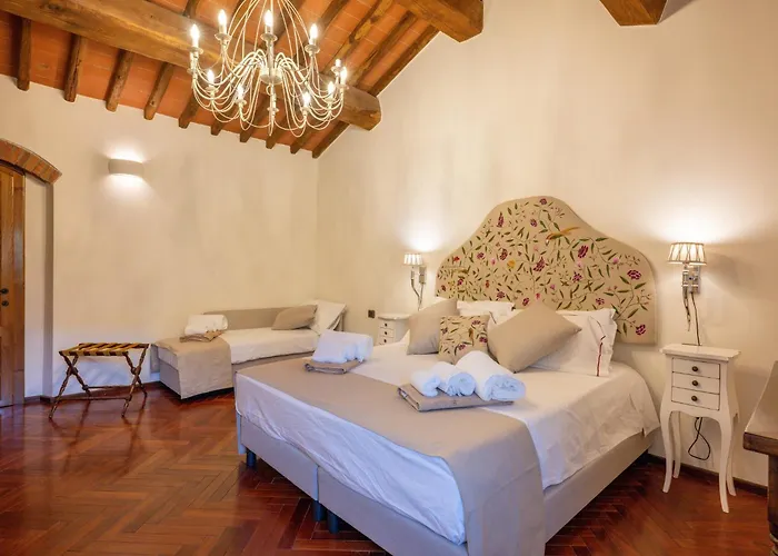 Hébergement de vacances In Tuscany With Pool And Olive Grove *